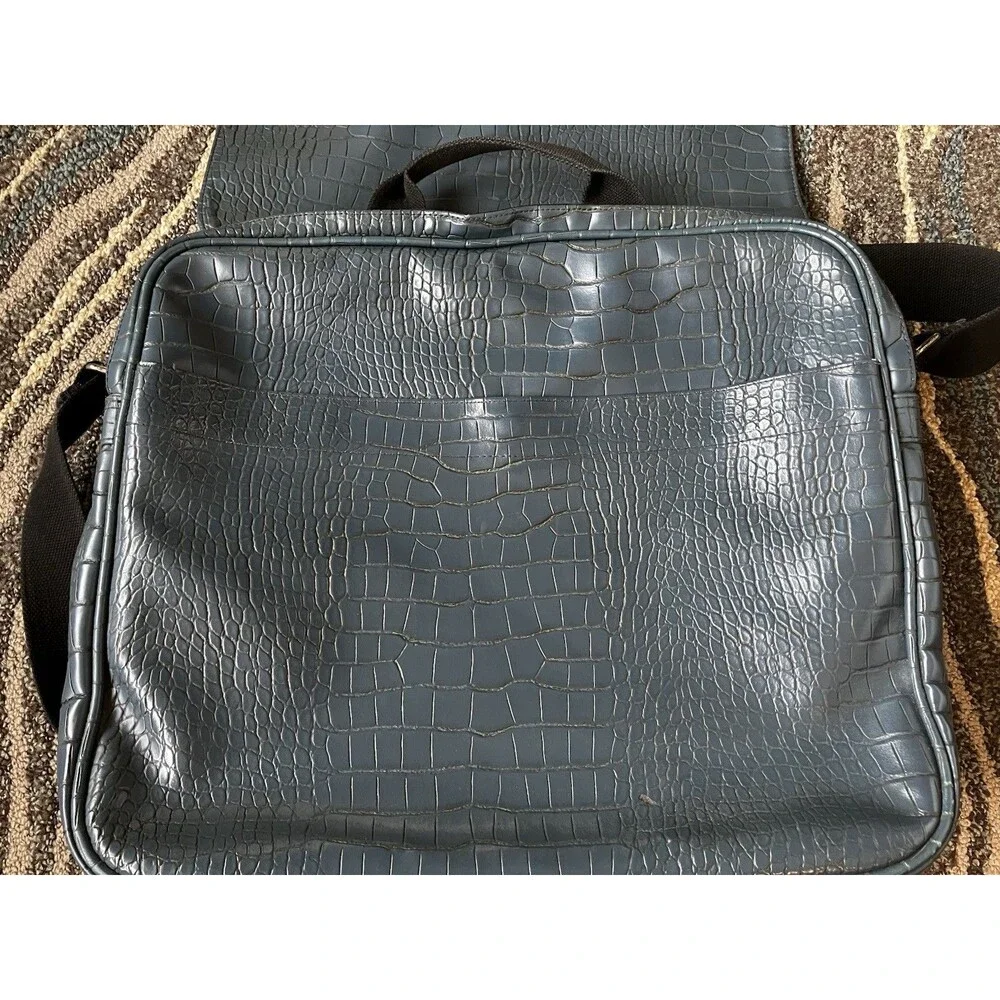 Dungeons & Dragons Bag of Holding Dragon Scale Teal RPG Messenger Bag Think Geek